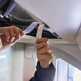 Befestigung einer Verkleidung mit 3M Dual-Lock