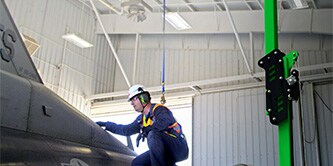 Webinar zum Arbeiten in der Höhe in der Metallbe- und -verarbeitung