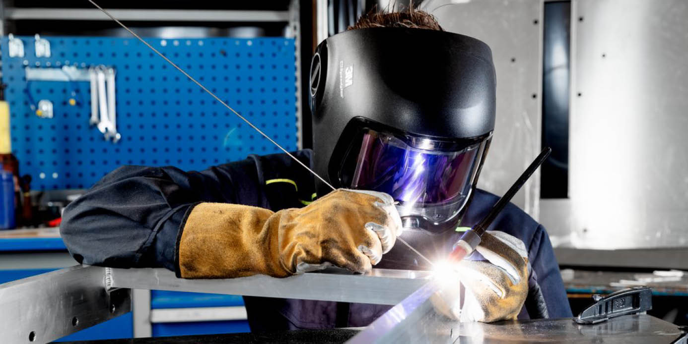Connected Equipment App is used in G5-01 and G5-02 Welding Helmets
