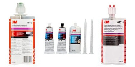 Bild zeigt Palette von Klebstoffen,Dichtmassen und Füllstoffen
