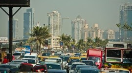 Verstopfte Straße in Mumbai, Indien