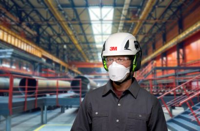 Modernes Scheibendesign und winkelverstellbare Ratschenbügel: Die neue 3M™ SecureFit™ Schutzbrillen Serie 500