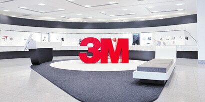 3M Center-Schild
