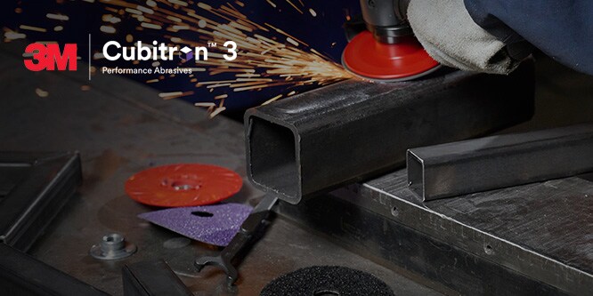 Bild, das das Metallverarbeitung und die Lackiervorbereitung von Baustahl zeigt
