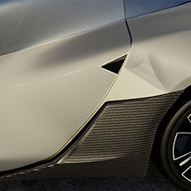 Nahaufnahme der aufwändigen Details an einer Tür auf der Fahrerseite.