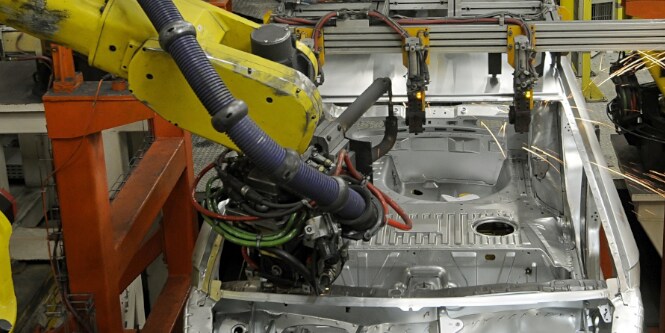 Karosseriemontage mittels Roboter
