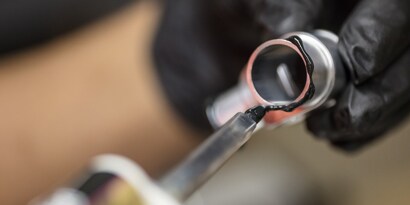 Erfahren Sie mehr über die chemischen Eigenschaften flüssiger Klebstoffe [Artikel]
