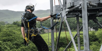 Kurse und Schulungen zum vertikalen Arbeiten – Anwender auf Baustellen – Industrieklettern
