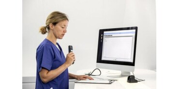  nurse with mobile

