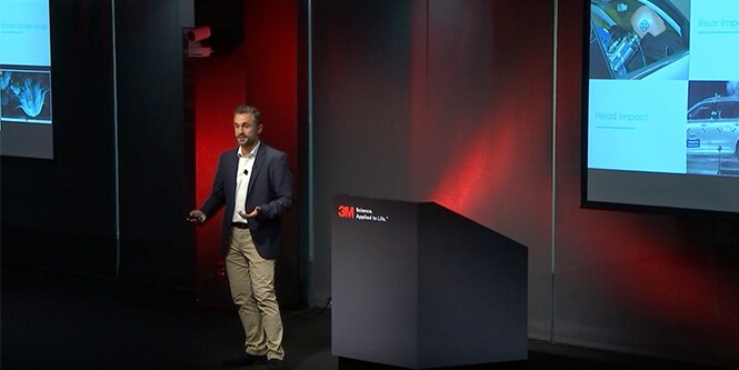 Thought Leadership Video zur Verklebung von Displays im Auto.
