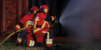 2 Feuerwehrmänner
