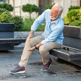 Patient mit Beinbeschwerden