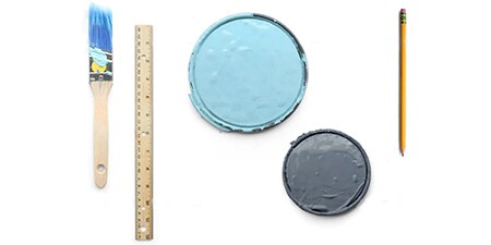 Bild, das Farbdeckel, Stift, Pinsel und Lineal

