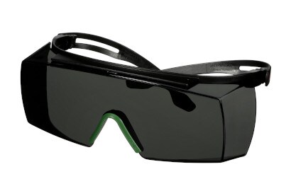 Ab sofort auch in drei Infrarot-Schutzstufen: Die neue 3M™ SecureFit™ Überbrille 3700