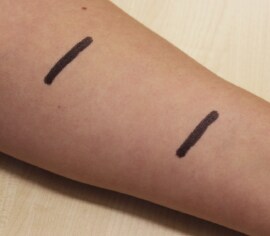 Arm mit zwei Permanentmarker-Strichen zu Testzwecken
