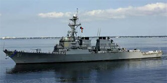 Bilder zeigt ein Marineschiff auf See
