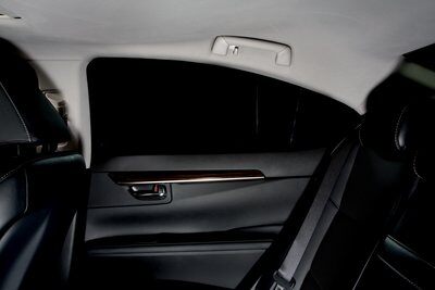 Innenraumtür eines Autos mit Thinsulate Akustikisolierung
